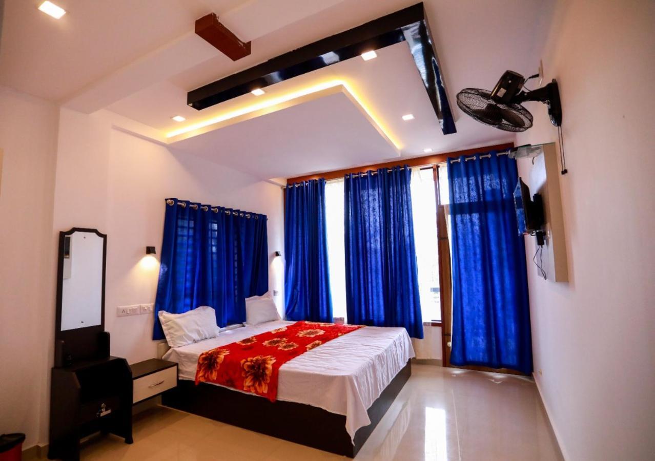 Dakshinakasi Guest House Thirunelly Eksteriør billede