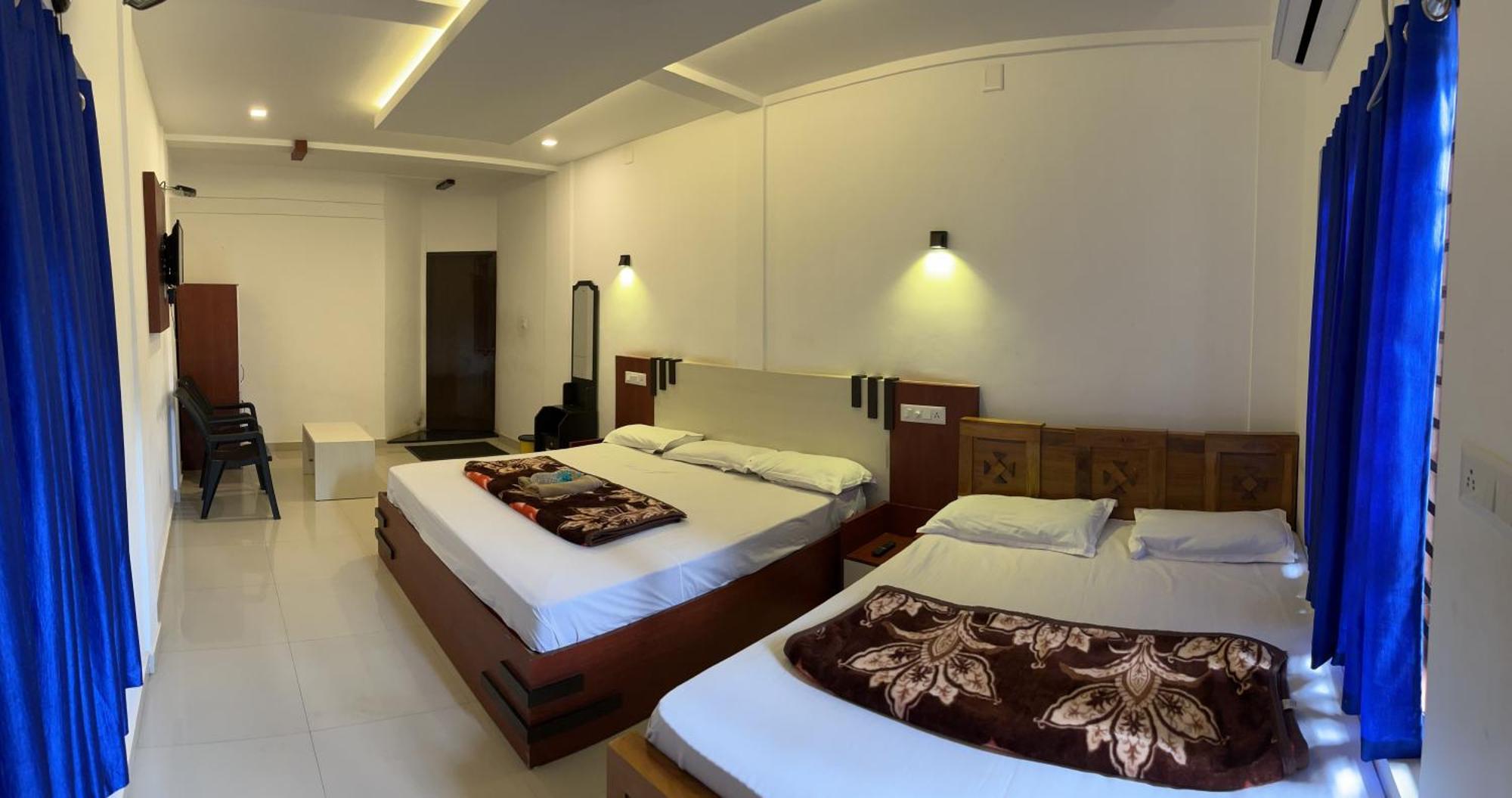 Dakshinakasi Guest House Thirunelly Eksteriør billede