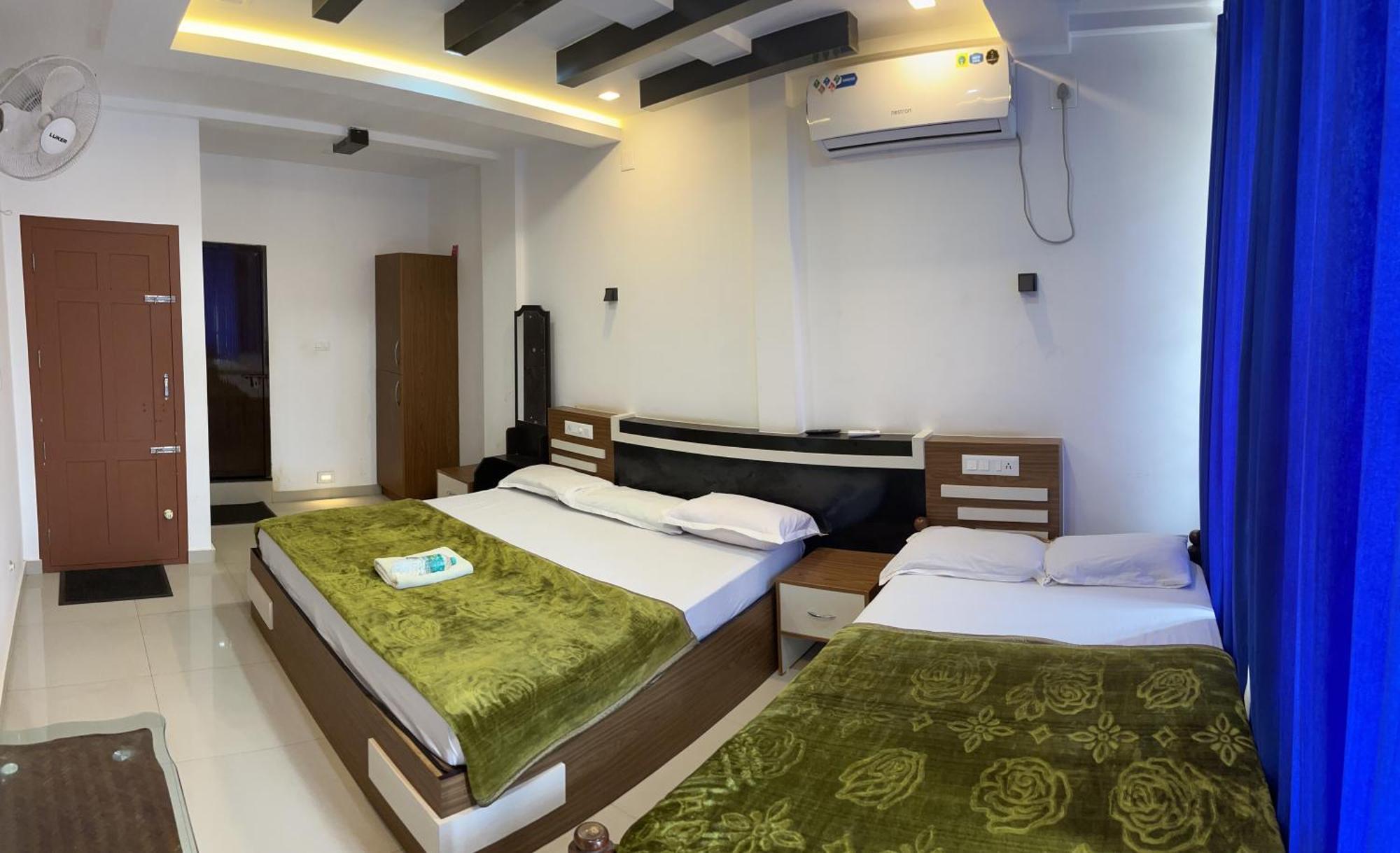 Dakshinakasi Guest House Thirunelly Eksteriør billede